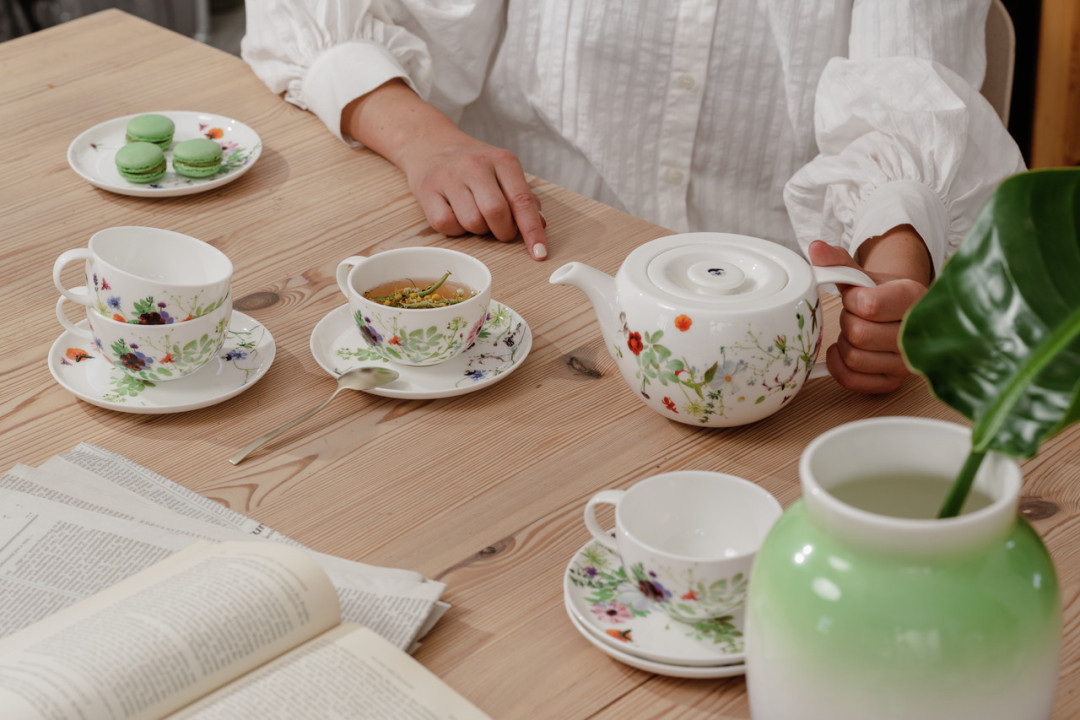 Porcelanowy dzbanek do herbaty (dla 2 osób) Wiosenny Ogród Rosenthal