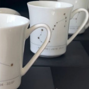Porcelanowe kubki ze znakami zodiaku